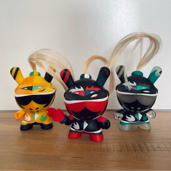 Kidrobot Art of War Dunny Patricio Oliver Set of Three Knights Yellow Red Teal - Picture 1 of 13